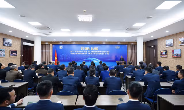 VINACONEX và Trường Đại học Xây dựng Hà Nội hợp tác đào tạo kỹ sư đường sắt tốc độ cao và đường sắt đô thị