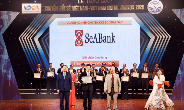 Mạnh tay đầu tư công nghệ, SeABank lần thứ 2 được vinh danh Doanh nghiệp chuyển đổi số xuất sắc
