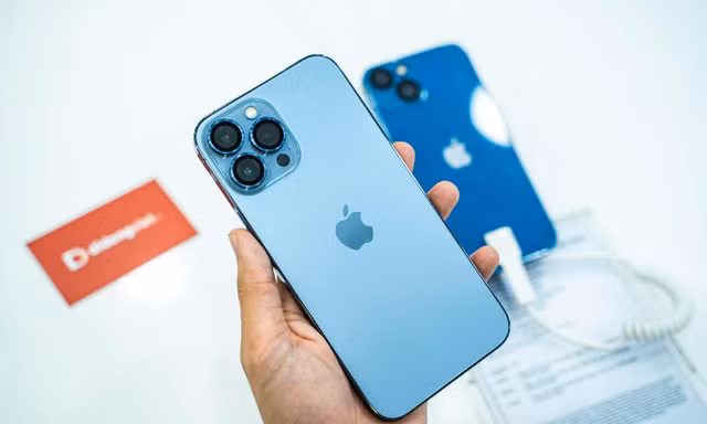 So sánh cấu hình và thiết kế iPhone 13 Pro Max và Galaxy S22