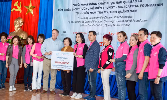 Nu Skin Việt Nam và nhà phân phối hỗ trợ chương trình ‘Hướng về miền Trung’
