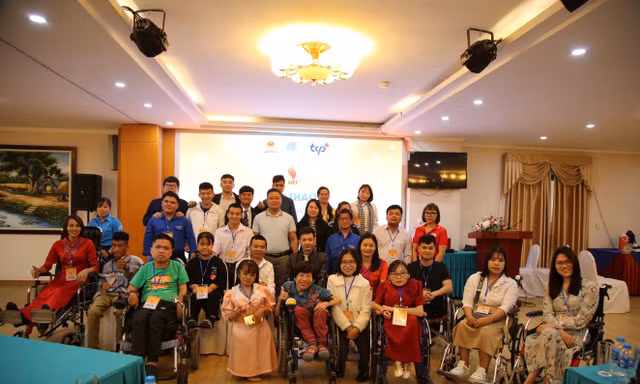CEO Tập đoàn TCP cùng 35 thanh niên khuyết tật tiếp kiến Chủ tịch Ủy ban Trung ương MTTQ Việt Nam