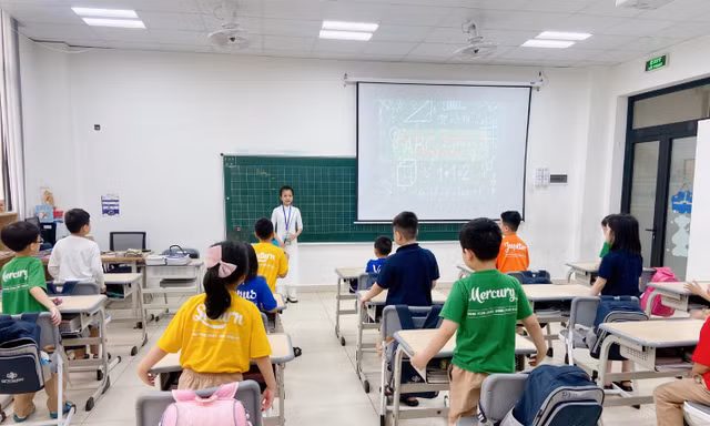 UKA Hạ Long tổ chức chương trình “1 ngày làm giáo viên” đầy ý nghĩa