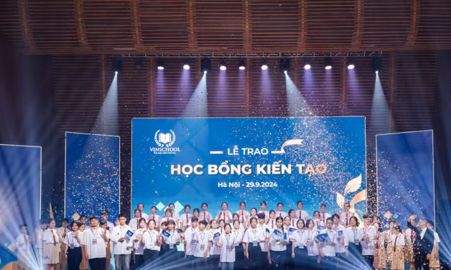 Vinschool trao học bổng kiến tạo cho 30 học sinh xuất sắc vượt khó