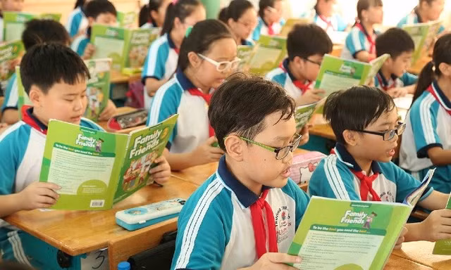Cận thị, mỏi mắt và đau nhức: Ảnh hưởng đến sức khỏe và cuộc sống của trẻ về lâu dài 