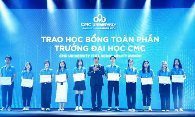 Sinh viên Trường Đại học CMC trải nghiệm môi trường doanh nghiệp ngay trên giảng đường