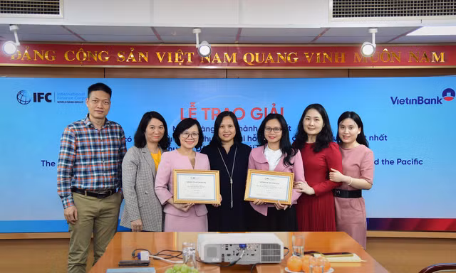 VietinBank nhận 2 giải thưởng lớn của IFC về Tài trợ Thương mại