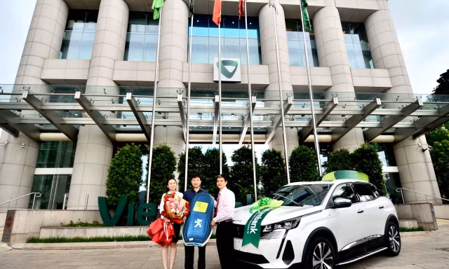 Các giải thưởng giá trị đã được trao tặng cho chủ thẻ quốc tế Vietcombank