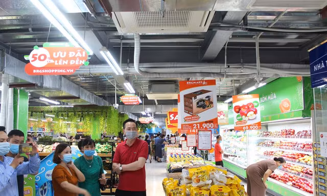 BRG Mart tăng 300% lượng dự trữ nhóm hàng hóa thiết yếu ứng phó với dịch COVID-19