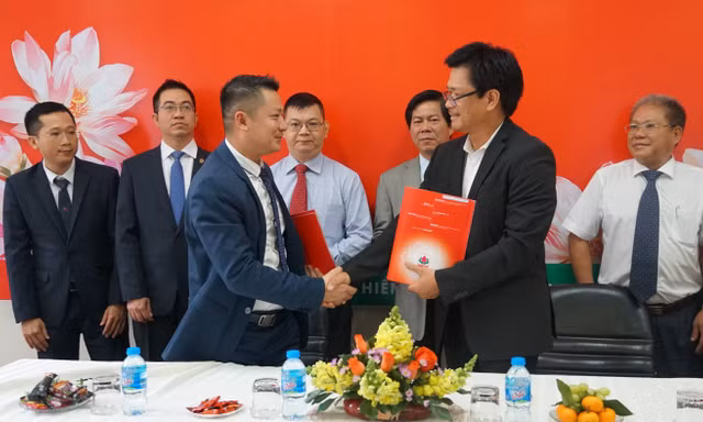 Easy Credit và Bão Minh ký hợp tác toàn diện