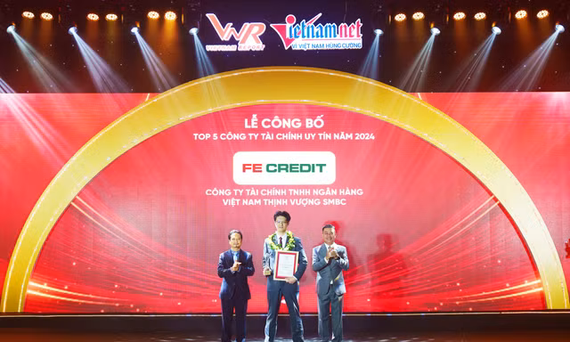 FE CREDIT khẳng định vị thế dẫn đầu trong Top 5 Công ty Uy tín Ngành Tài chính năm 2024