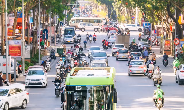 VinBus ra mắt tính năng vé tháng điện tử trên smartphone
