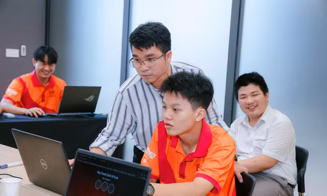Doanh nghiệp cần lập trình viên đa nhiệm: Người học có đang đi đúng hướng?