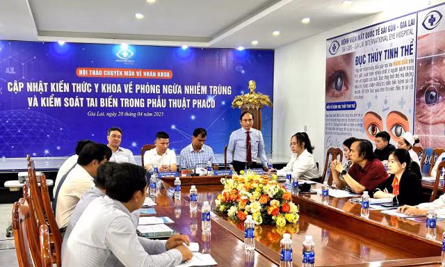Bệnh viện Mắt Quốc tế Sài Gòn- Gia Lai tổ chức hội thảo kiểm soát tai biến trong phẫu thuật Phaco