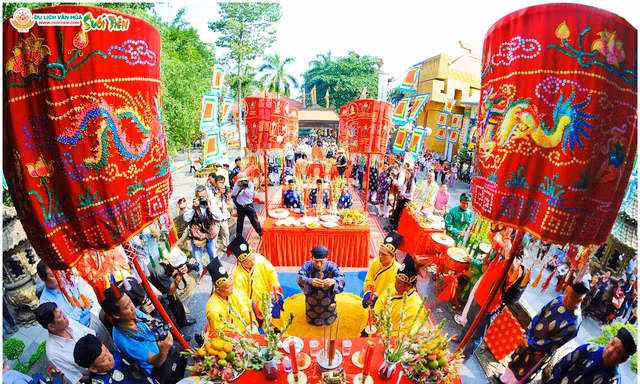 Suối Tiên tổ chức Giỗ Quốc Tổ Hùng Vương, ưu đãi 20% giá vé