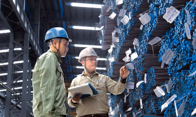 Sản lượng bán hàng các sản phẩm thép Hòa Phát đạt 492.000 tấn trong tháng 10