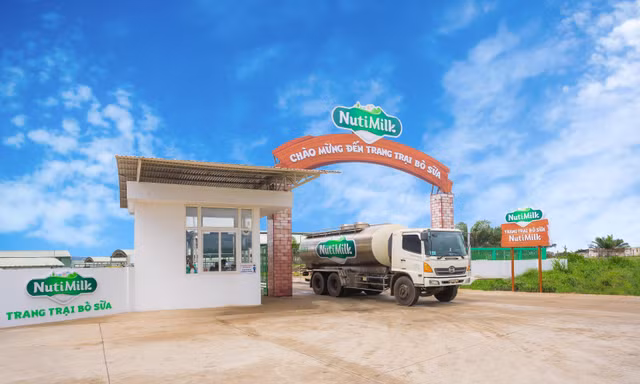 Nutifood trợ giá sữa 50%, đồng hành cùng TP.HCM và Bình Dương vượt dịch 