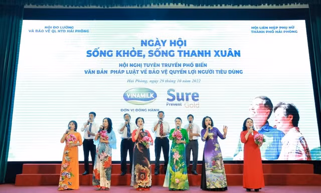 Hơn 700 người cao tuổi thành phố hoa phượng đỏ tham gia ngày hội 'Sống khỏe, sống thanh xuân'
