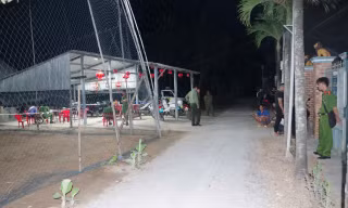 Bị đâm tử vong khi đang xem bóng chuyền ở nhà hàng xóm 