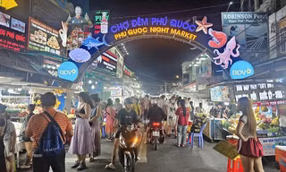 Chủ tịch đặc khu Phú Quốc: 'Không có chuyện dẹp bỏ chợ đêm'