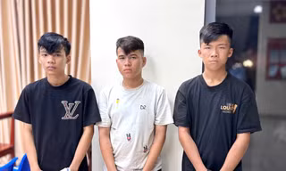 Bắt nhóm đối tượng liên tiếp dùng dao tấn công người đi đường cướp tài sản 