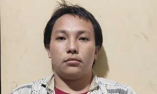 Tạt xăng đốt người mua ve chai vì nghi bị nói xấu