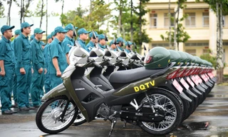 Bàn giao 204 xe mô tô cho Ban chỉ huy Quân sự cấp xã ở An Giang