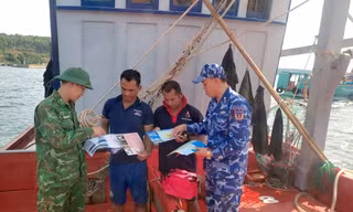 Quyết liệt chặn buôn lậu xăng dầu, xử lý tàu cá vi phạm IUU ở Thổ Châu