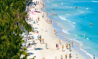 Khách đi xem A80 tại Hà Nội dịp 2/9, du lịch Phú Quốc và Huế ra sao?