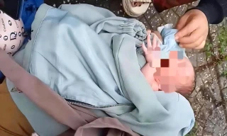 Bé trai sơ sinh bị bỏ rơi ven đường ở An Giang
