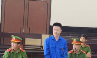Lĩnh 16 năm tù vì chiếm đoạt hàng nghìn con gà của người dân