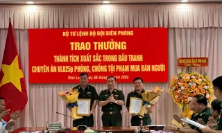 Khen thưởng lực lượng triệt phá đường dây mua bán người đưa lên tàu cá ép lao động
