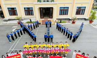 Tuổi trẻ TPHCM, Vĩnh Long chào mừng Đại hội Đảng toàn quốc lần thứ XIV