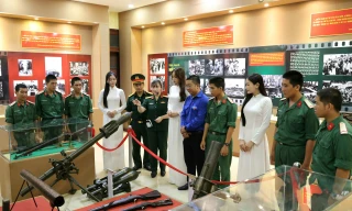 Hơn 300 hiện vật, hình ảnh nhắc nhớ hào khí mùa thu lịch sử năm 1945