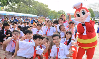 Thiếu nhi Cần Thơ vui Tết sum vầy