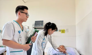 47 phút giành giật sự sống cho cụ bà 88 tuổi bị nhồi máu cơ tim cấp