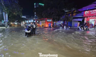 Cần Thơ ngập kỷ lục mới