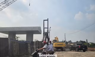 Giá vật liệu tăng cao: Dự án 'lụt' tiến độ, nhà thầu càng làm càng lỗ 