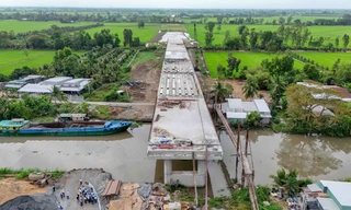 Thủ tướng giao khẩn trương gỡ khó cho các dự án trọng điểm miền Tây