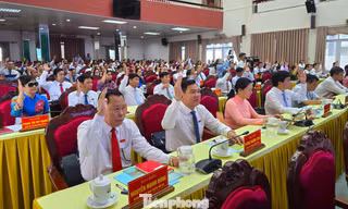 Chi ngay 400-600 triệu cho tiến sĩ, thạc sĩ nước ngoài về làm việc tại Vĩnh Long