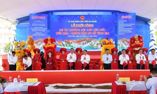 Phó Thủ tướng Bùi Thanh Sơn dự khởi công trường nội trú vùng biên giới An Giang