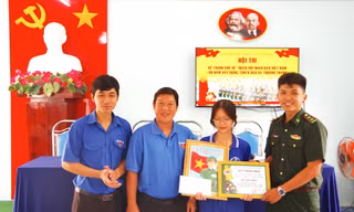 Thủ khoa Học viện Biên phòng 2 năm liền đạt gương mặt trẻ tiêu biểu