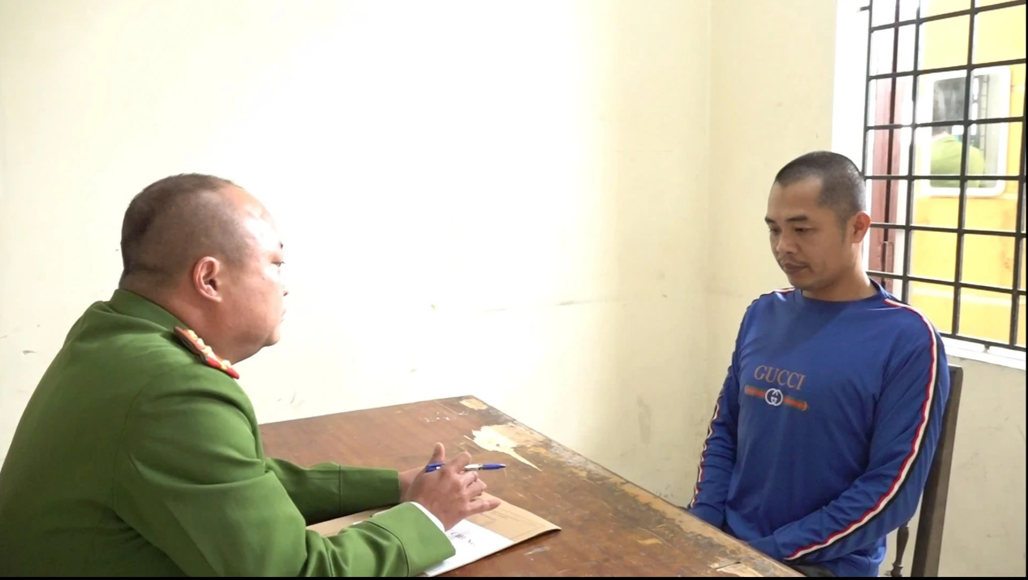 Bắt giữ đối tượng trộm 14 chỉ vàng và 10 triệu đồng tại Hưng Yên sau khi lẩn trốn