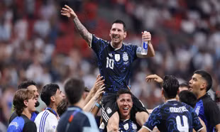 Các ngôi sao Argentina tri ân Messi sau quyết định từ giã đội tuyển 