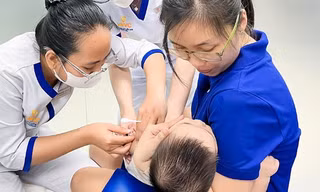 Bệnh não mô cầu có thể gây tử vong trong vài giờ: Bác sĩ chỉ cách nhận biết sớm