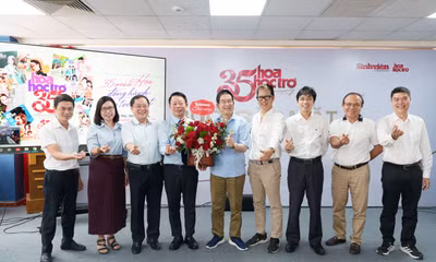 Nhiều thế hệ làm báo Hoa Học Trò - Sinh Viên Việt Nam hội tụ trong ngày kỷ niệm 35 năm 'nhà Hoa'