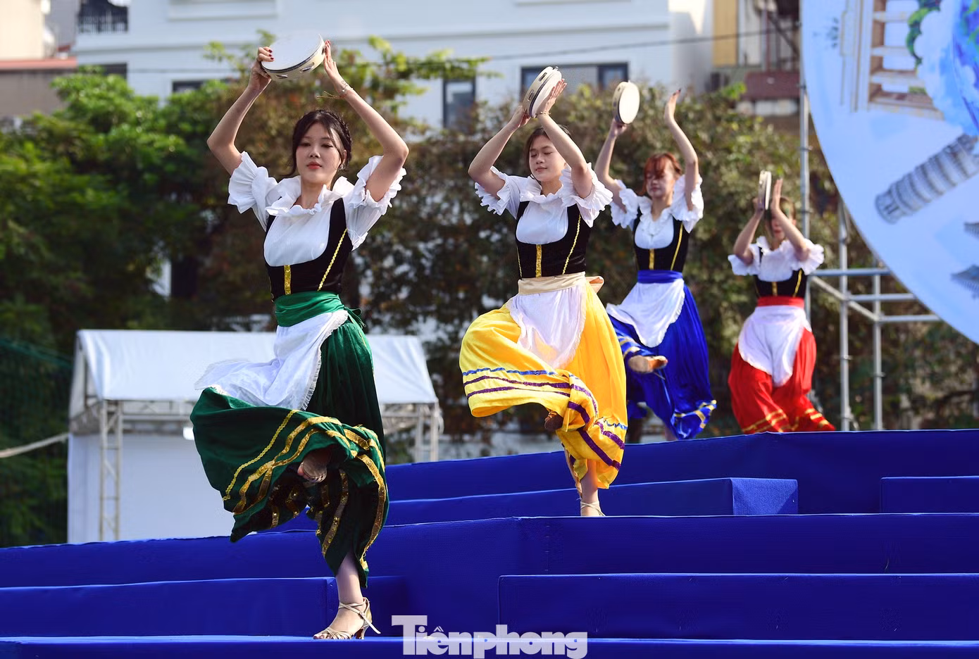 tp_ngayhoi-thanhnien-quocte-hanoi2.jpg