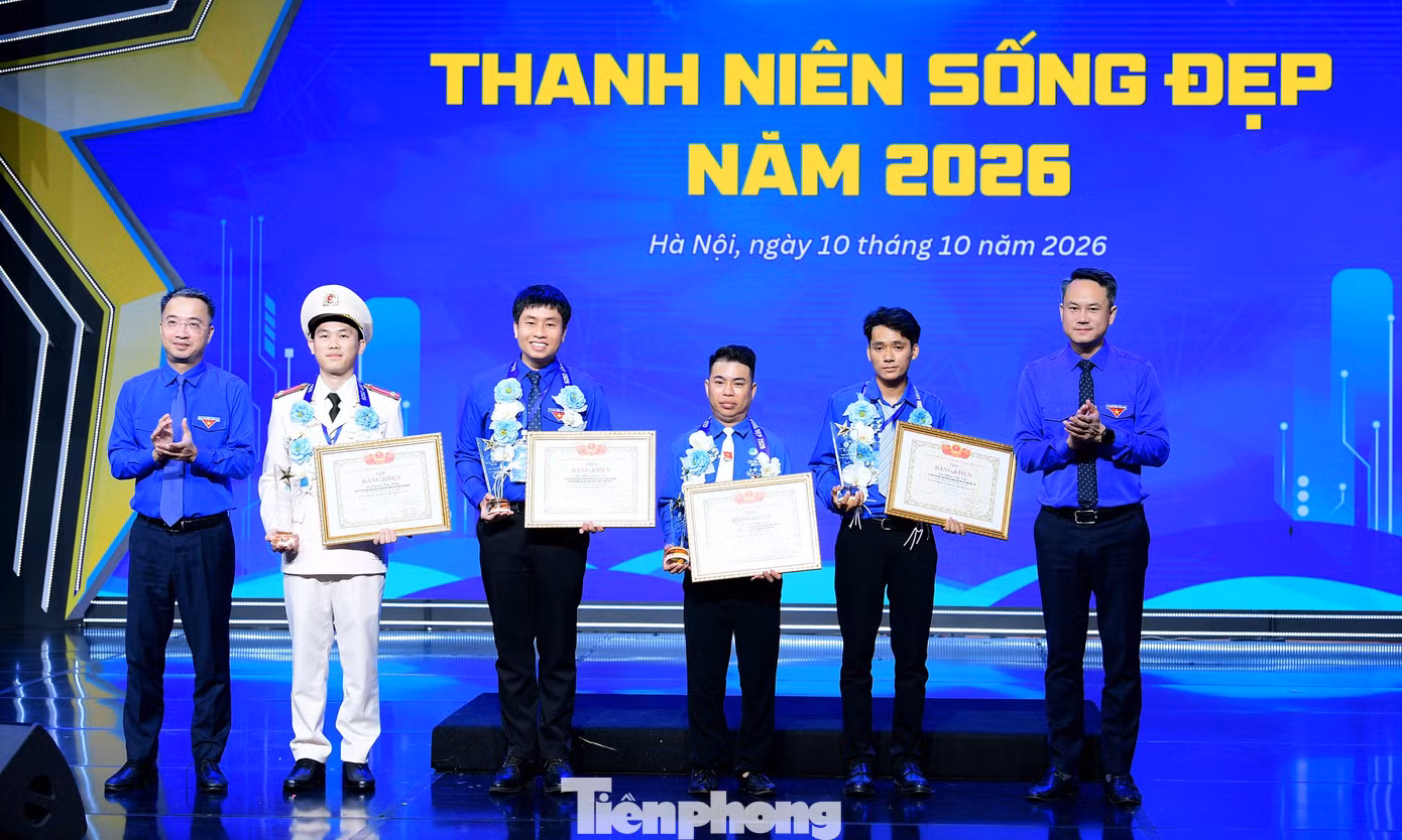 tp_thanhniensongdep-traogiai14.jpg