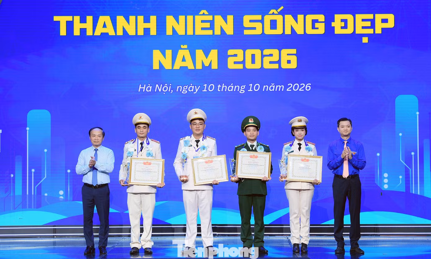 tp_thanhniensongdep-traogiai13.jpg