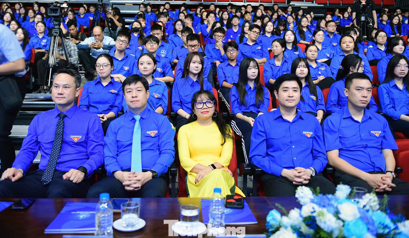 tp_thanhniensongdep-traogiai6.jpg