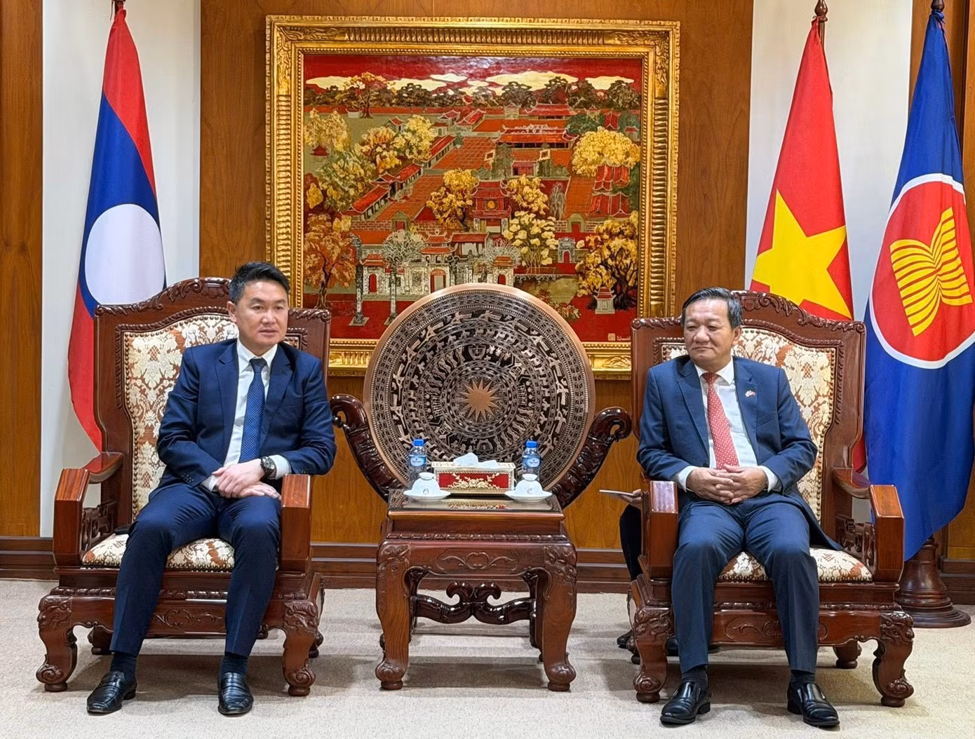 tienphong-viet-lao2.jpg